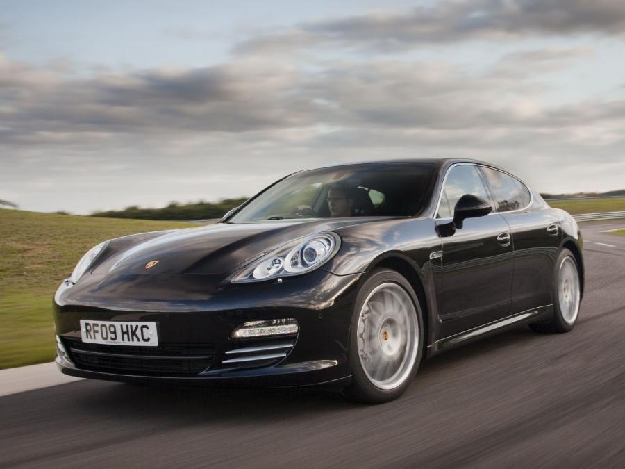  Porsche Panamera 4S 2009 года  (UK) (фото 11 из 17)